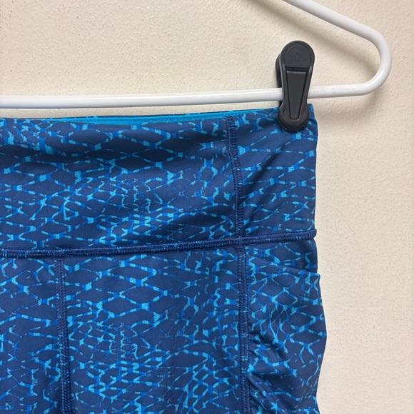 Lululemon Speed Track Shorts - Picture 4 of 10